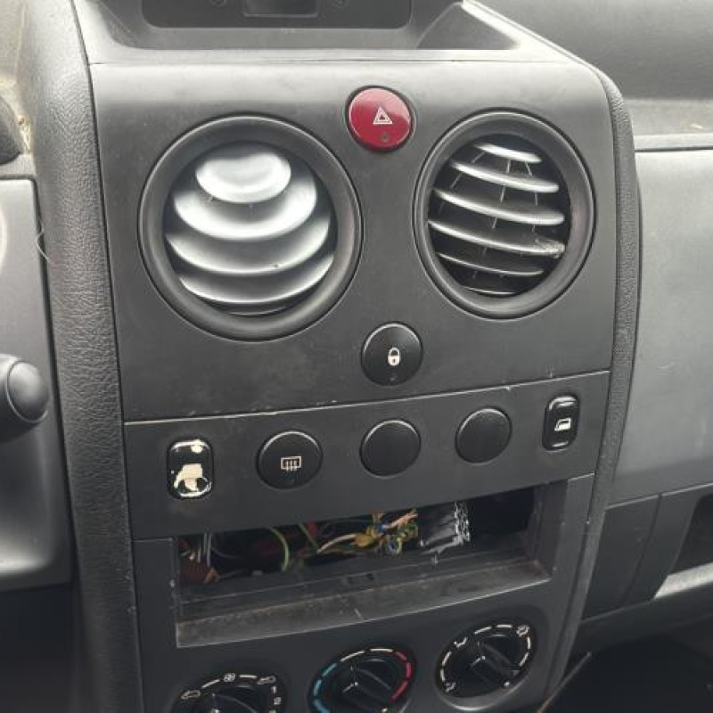 Poignee porte laterale droit CITROEN BERLINGO 1 Photo n°18