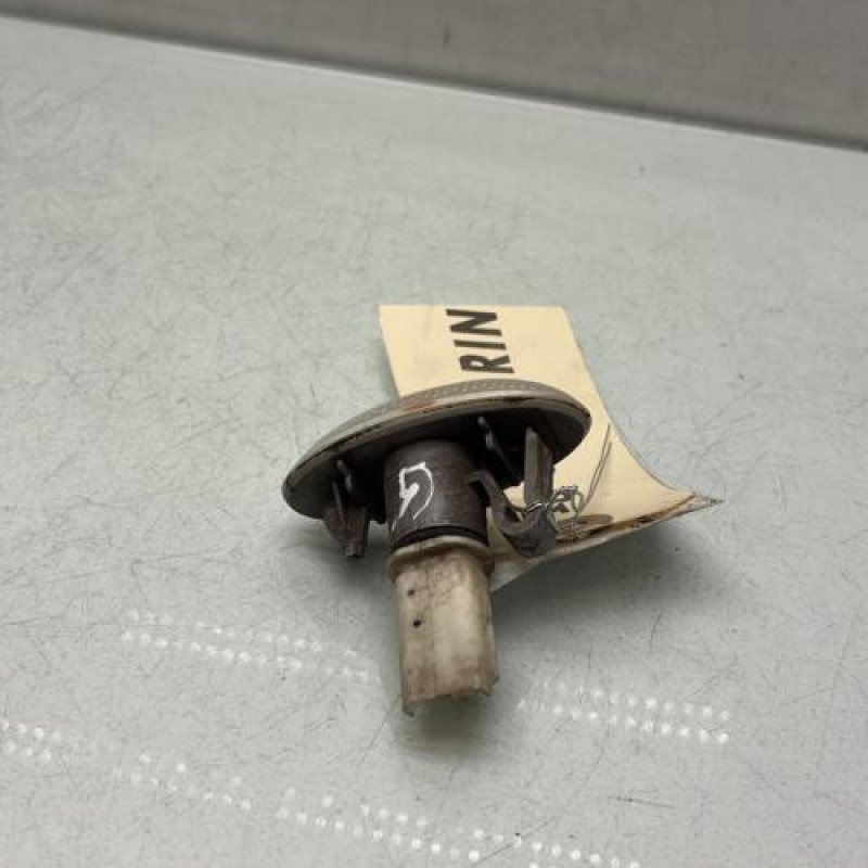 Repetiteur clignotant avant gauche (Feux) CITROEN BERLINGO 1 Photo n°2