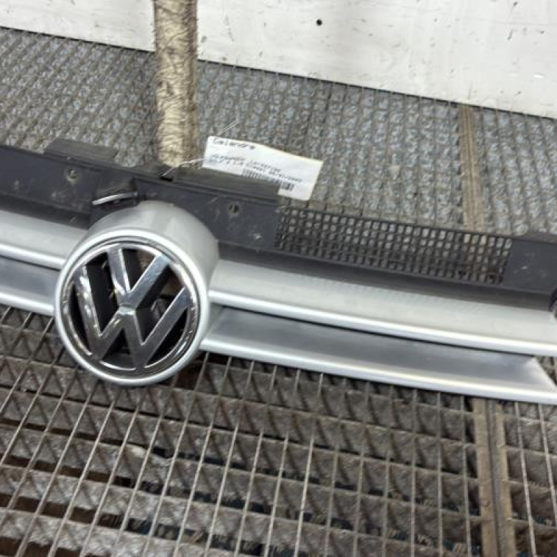 Calandre VOLKSWAGEN GOLF 4 Photo n°3