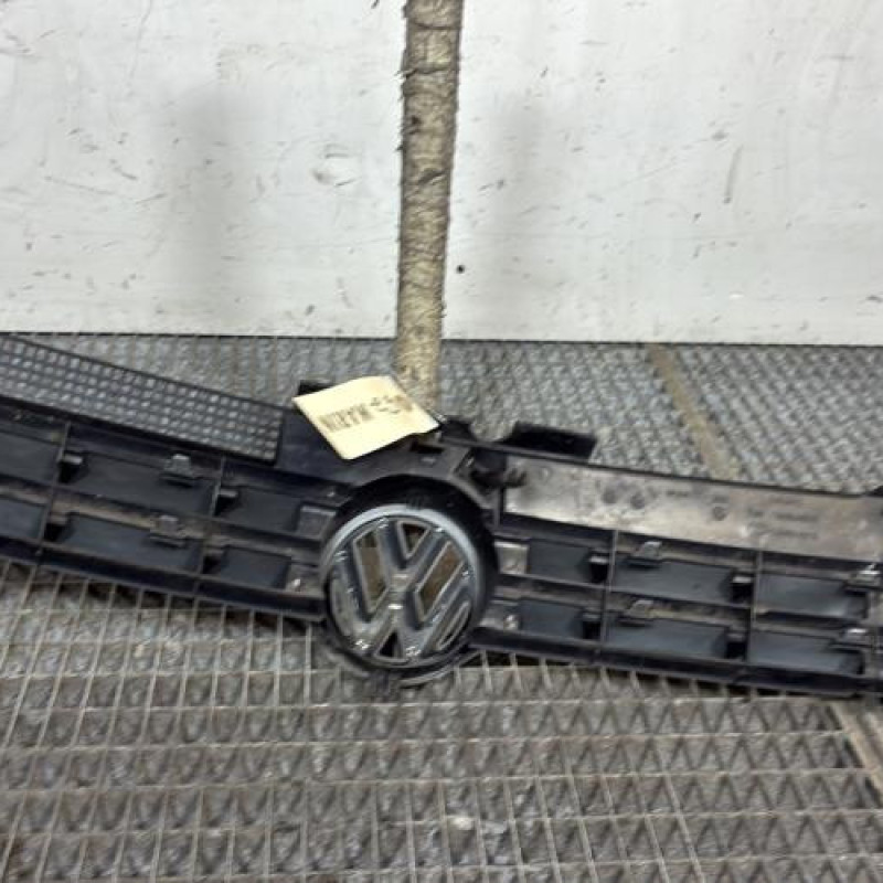 Calandre VOLKSWAGEN GOLF 4 Photo n°4