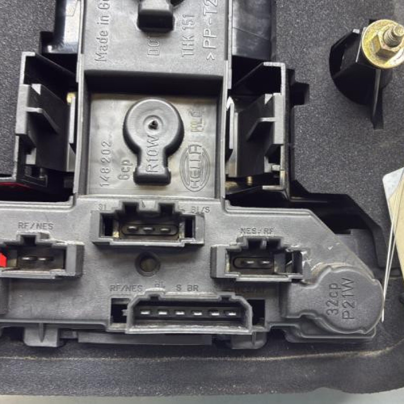 Feu arriere principal droit (feux) VOLKSWAGEN GOLF 4 Photo n°3