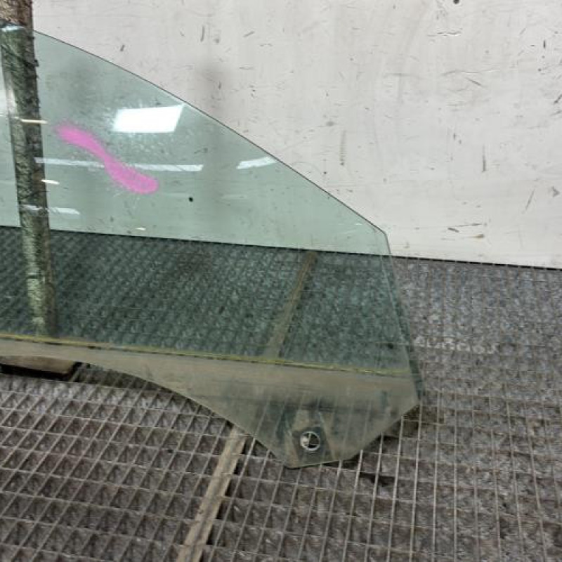 Vitre avant droit AUDI A6 3 Photo n°2