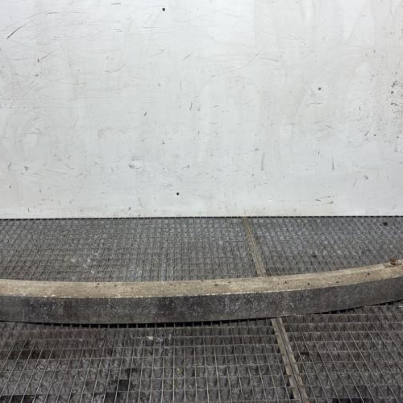 Renfort pare choc arriere (traverse) AUDI A6 3 Photo n°1