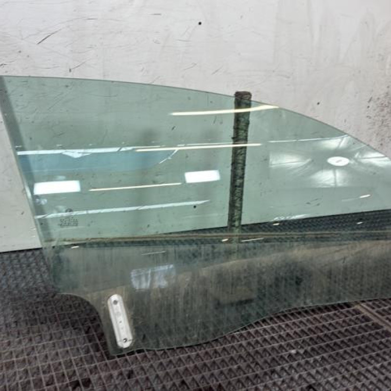 Vitre avant droit ALFA ROMEO GT Photo n°3