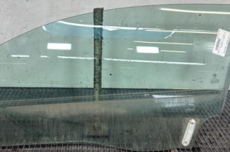 Vitre avant gauche ALFA ROMEO GT Photo n°1