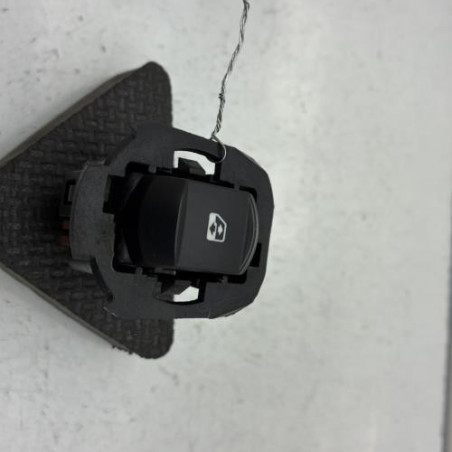 Interrupteur de leve vitre avant droit RENAULT LAGUNA 2 Photo n°1