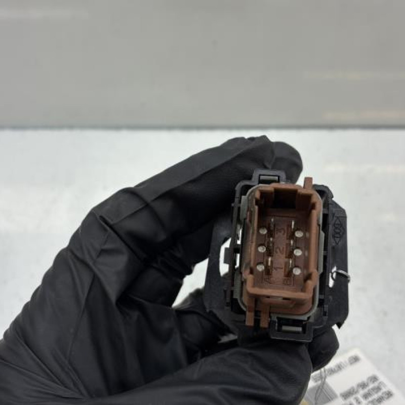 Interrupteur de leve vitre avant droit RENAULT LAGUNA 2 Photo n°2