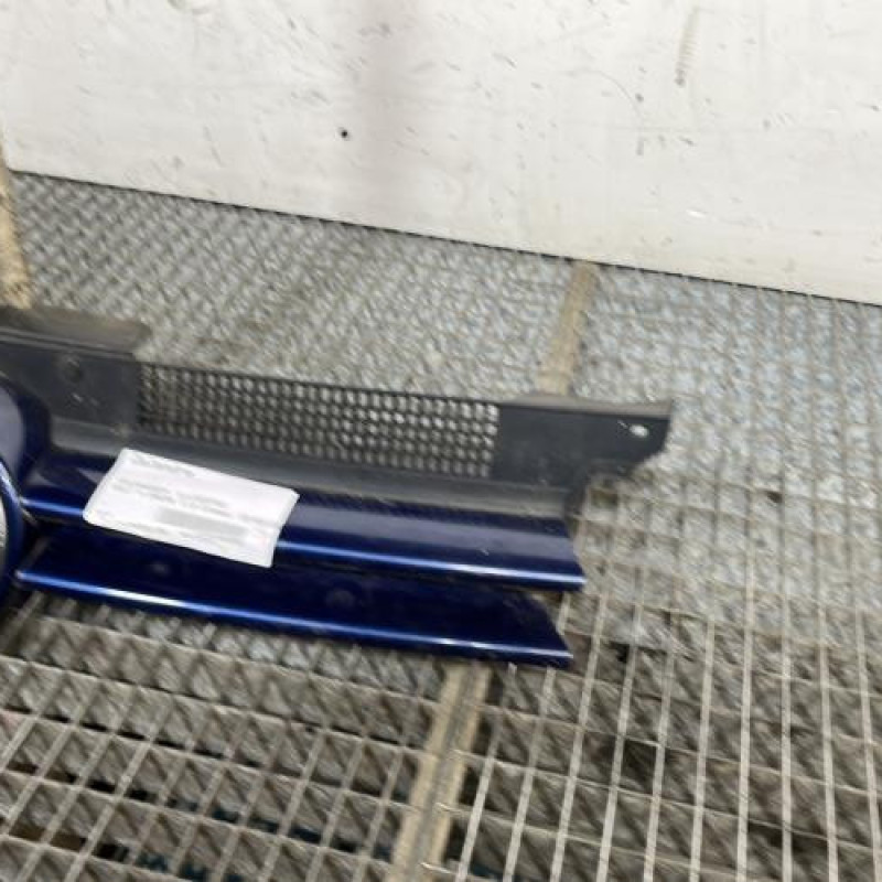 Calandre VOLKSWAGEN GOLF 4 Photo n°3