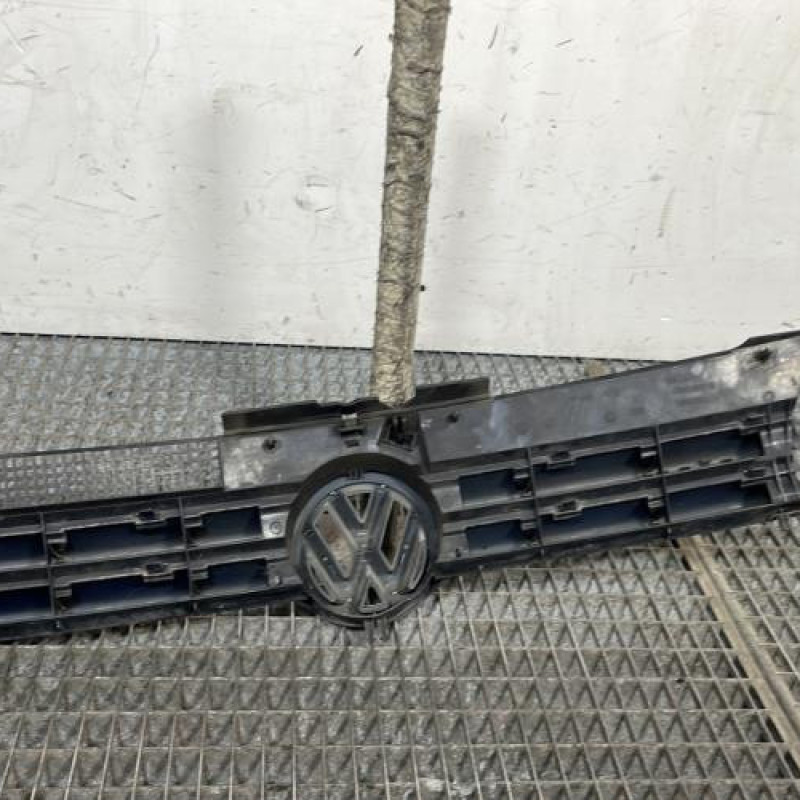 Calandre VOLKSWAGEN GOLF 4 Photo n°4