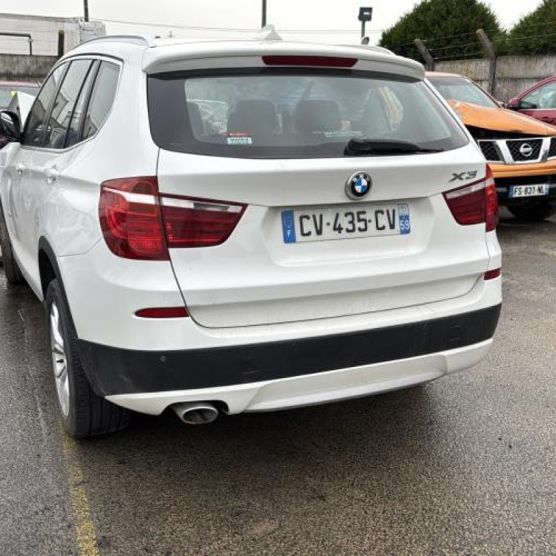 Pare boue arriere droit BMW X3 F25 Photo n°8