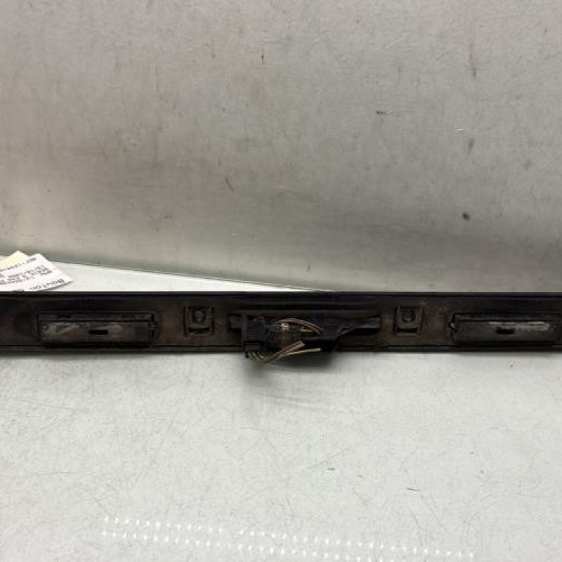 Bouton de coffre BMW SERIE 3 E46 Photo n°3