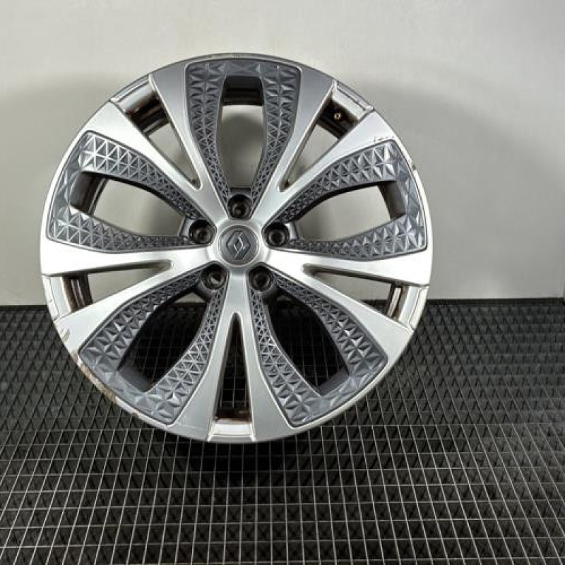 Jante RENAULT SCENIC 4 Photo n°1