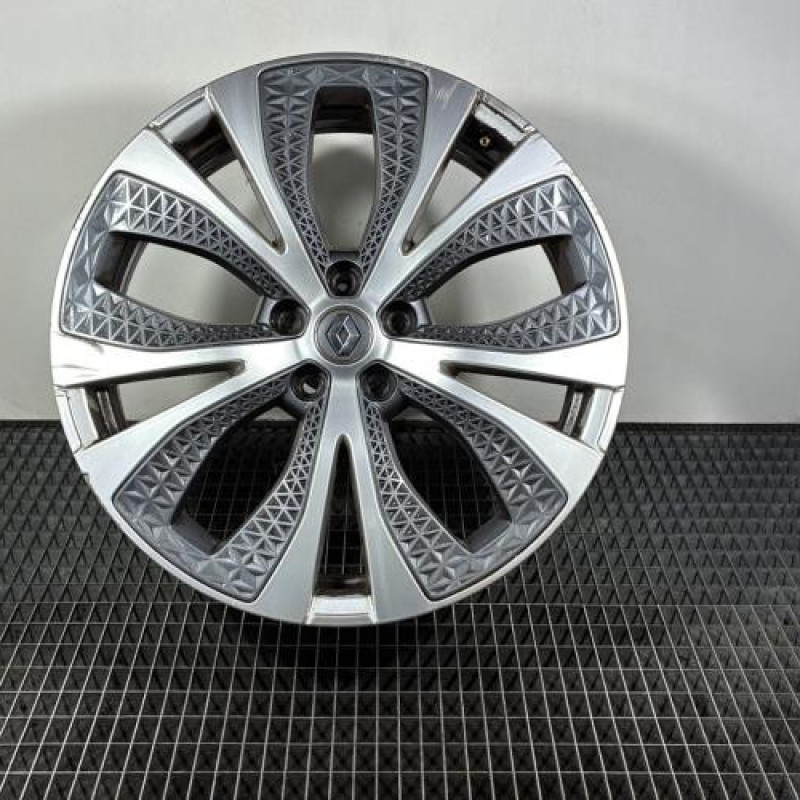 Jante RENAULT SCENIC 4 Photo n°1