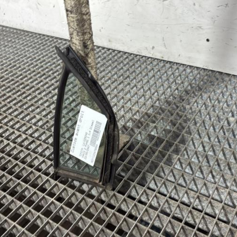 Custode avant droit (porte) TOYOTA YARIS 2 Photo n°3