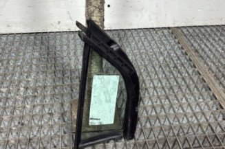 Custode avant gauche (porte) TOYOTA YARIS 2