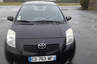 Custode avant gauche (porte) TOYOTA YARIS 2
