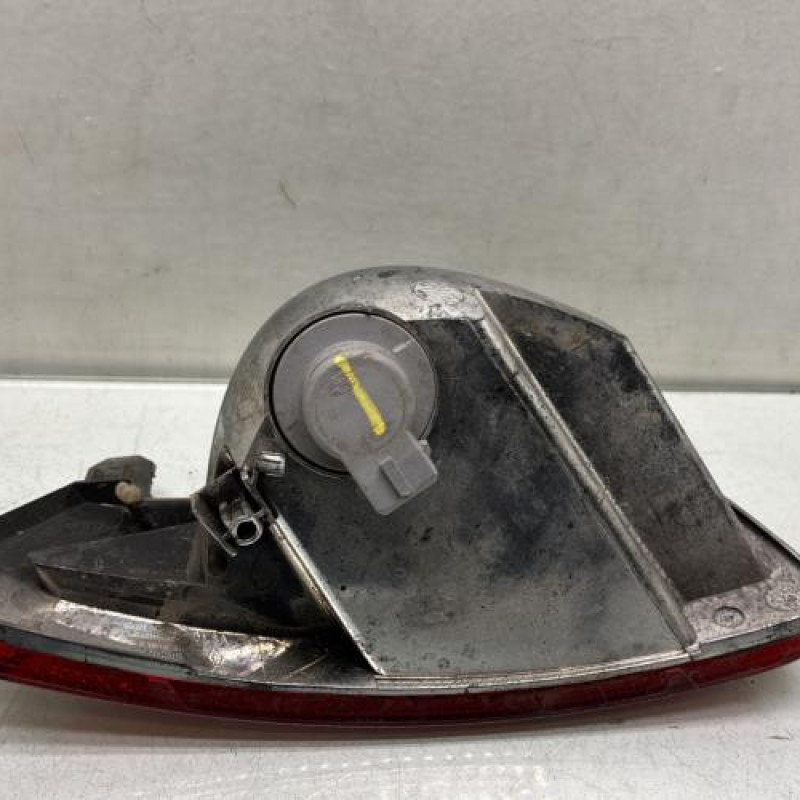 Anti brouillard arriere droit RENAULT KADJAR Photo n°3