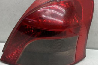 Feu arriere principal droit (feux) TOYOTA YARIS 2 Photo n°1