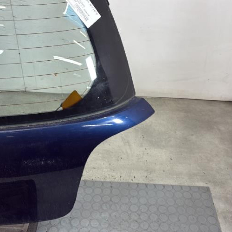 Malle/Hayon arriere TOYOTA YARIS 1 Photo n°4