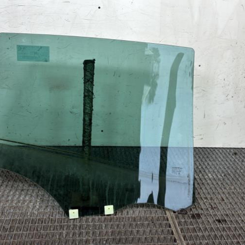 Vitre arriere gauche RENAULT SCENIC 4 Photo n°4