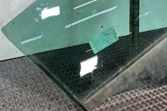 Vitre arriere droit RENAULT MEGANE 4