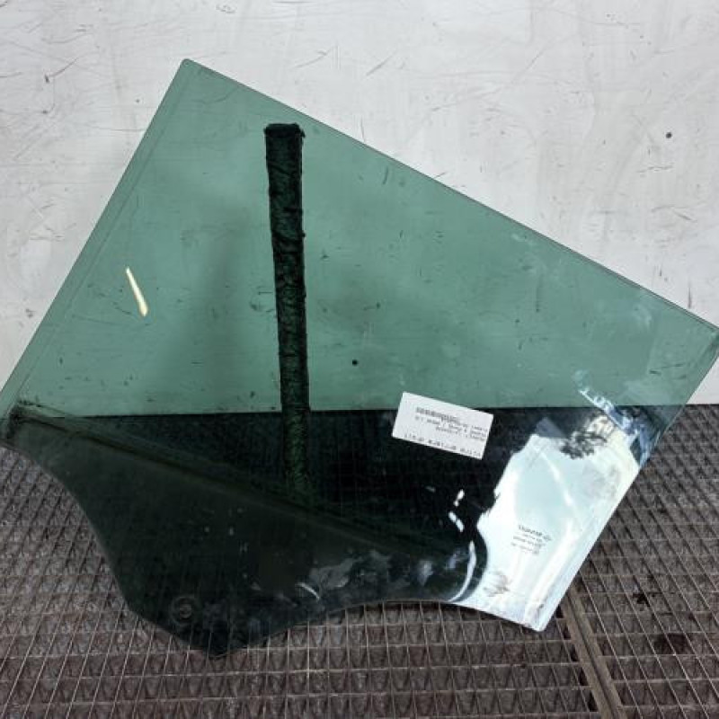 Vitre arriere droit RENAULT MEGANE 4 Photo n°4