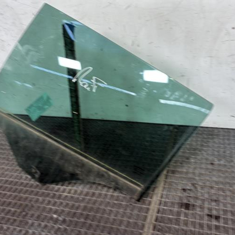 Vitre arriere gauche RENAULT MEGANE 4 Photo n°3