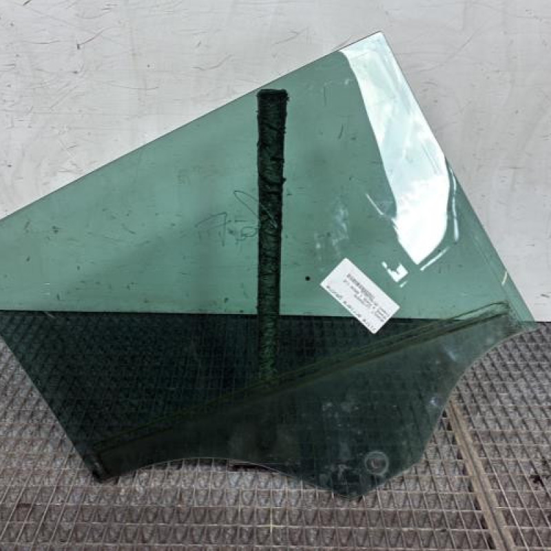 Vitre arriere gauche RENAULT MEGANE 4 Photo n°4