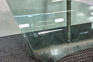 Vitre avant droit RENAULT MEGANE 4