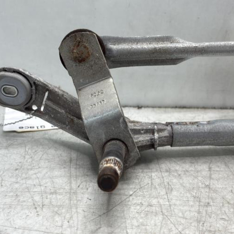 Moteur essuie glace avant RENAULT MEGANE 4 Photo n°3