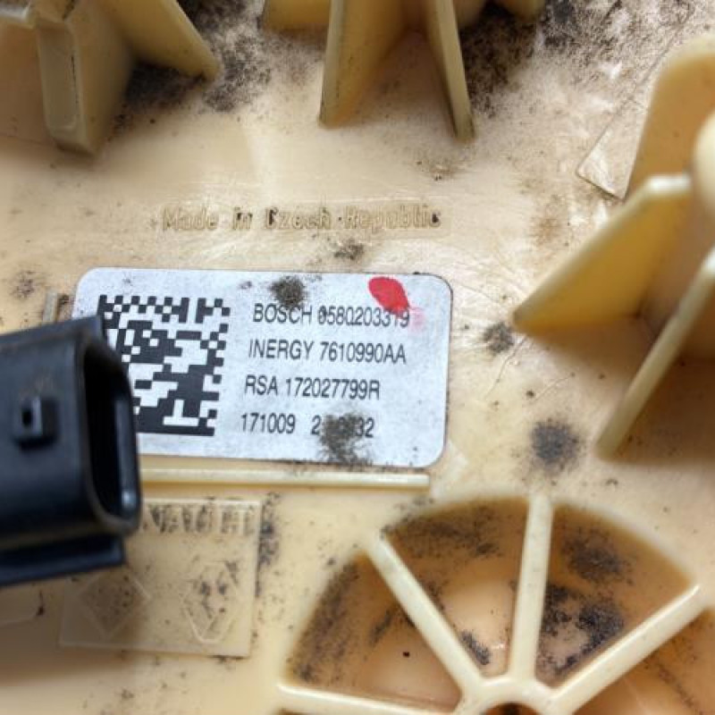 Pompe à carburant RENAULT MEGANE 4 Photo n°3