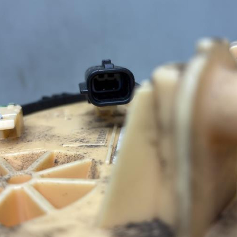 Pompe à carburant RENAULT MEGANE 4 Photo n°5