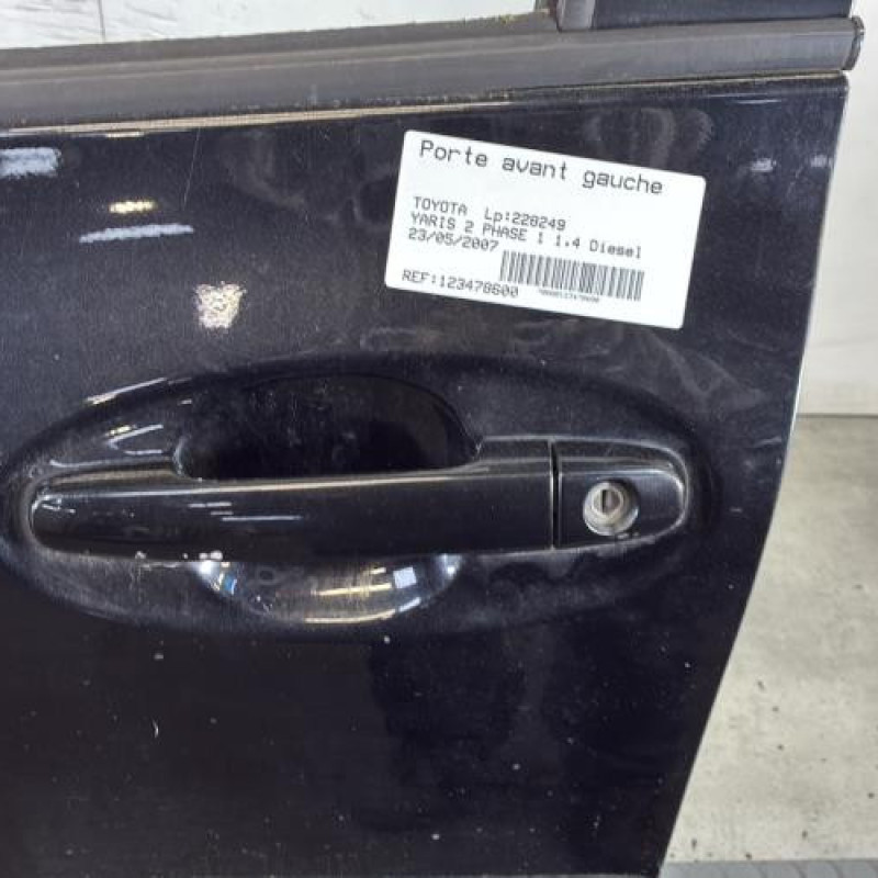 Porte avant gauche TOYOTA YARIS 2 Photo n°2