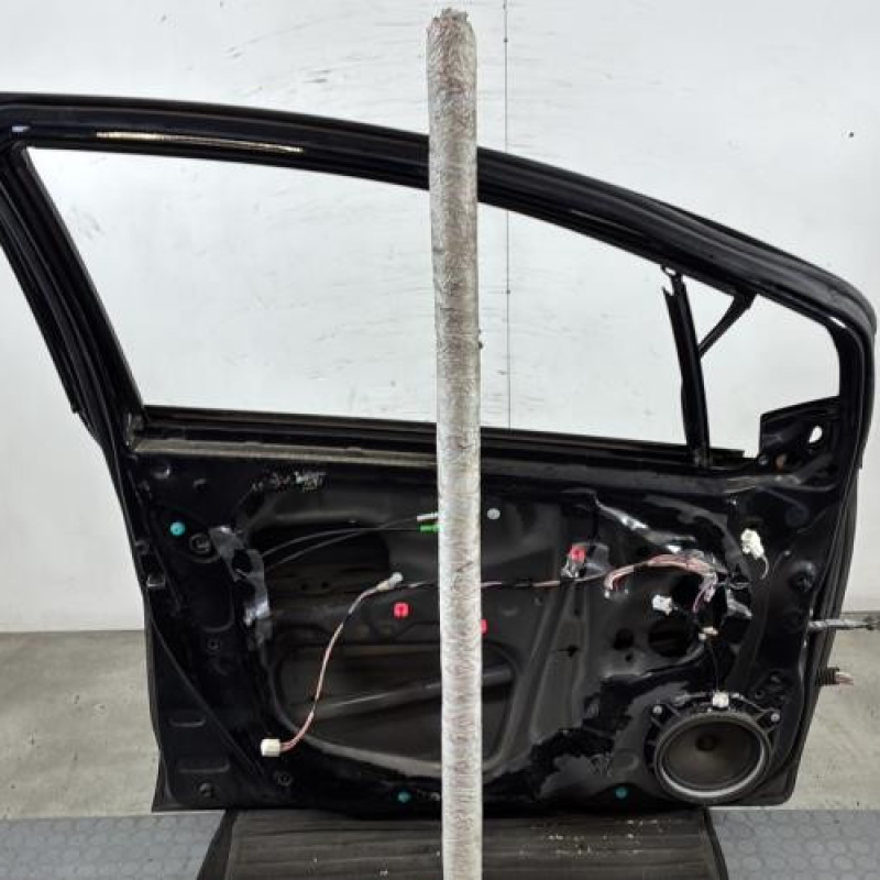 Porte avant gauche TOYOTA YARIS 2 Photo n°6