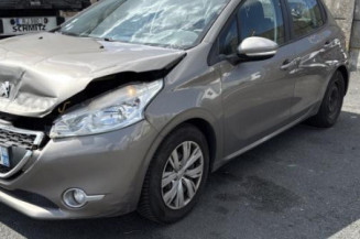 Pretensionneur de ceinture avant gauche PEUGEOT 208 1