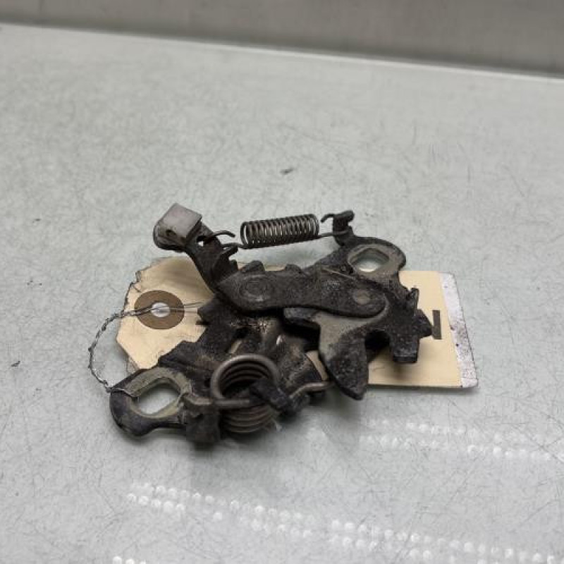 Serrure de capot PEUGEOT 208 1 Photo n°1