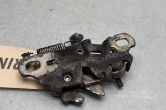 Serrure de capot PEUGEOT 208 1