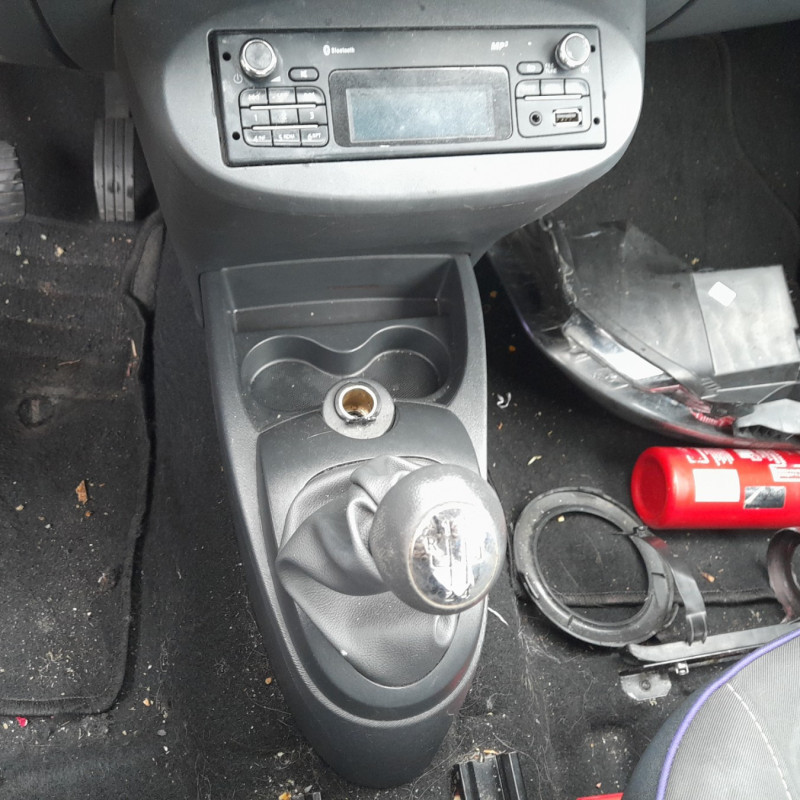 RENAULT TWINGO 2 PHASE 2 1.2i - 16V Photo n°8