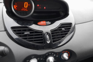 RENAULT TWINGO 2 PHASE 2 1.2i - 16V