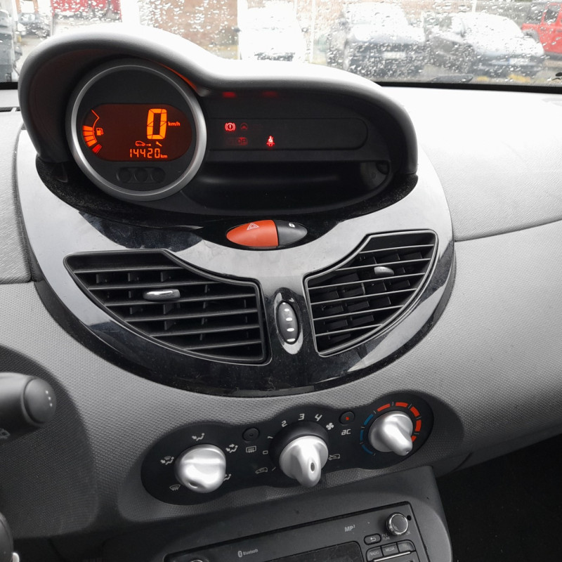 RENAULT TWINGO 2 PHASE 2 1.2i - 16V Photo n°10