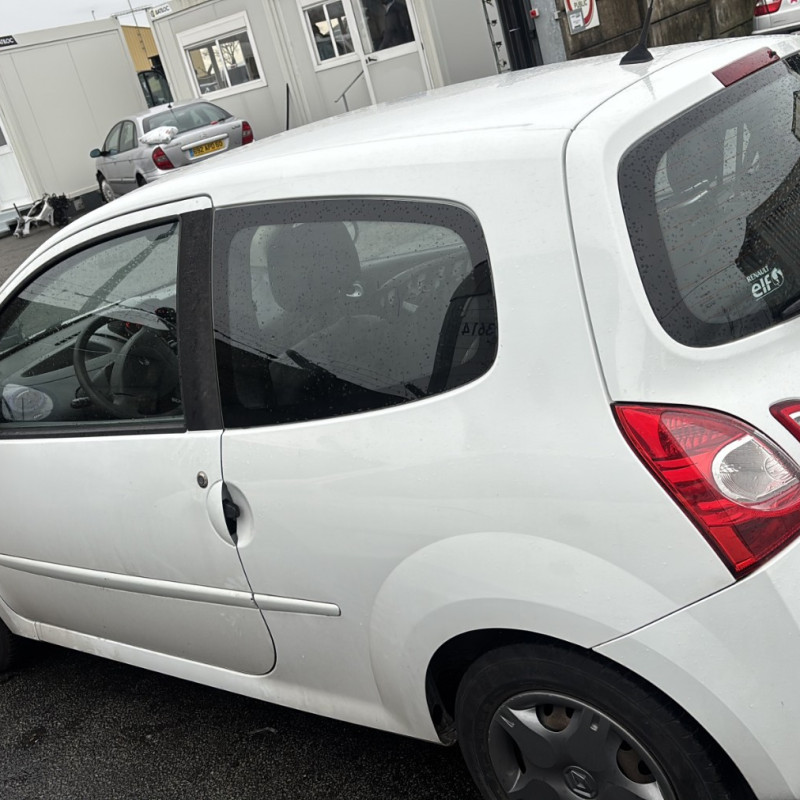 RENAULT TWINGO 2 PHASE 2 1.2i - 16V Photo n°13
