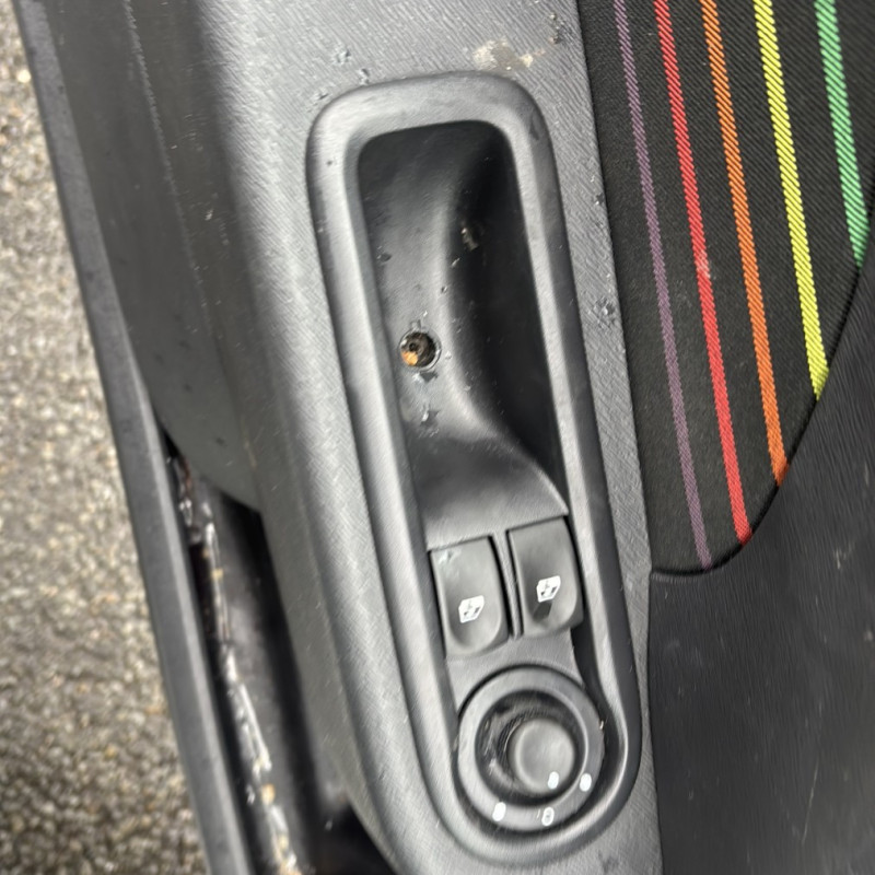 RENAULT TWINGO 2 PHASE 2 1.2i - 16V Photo n°15