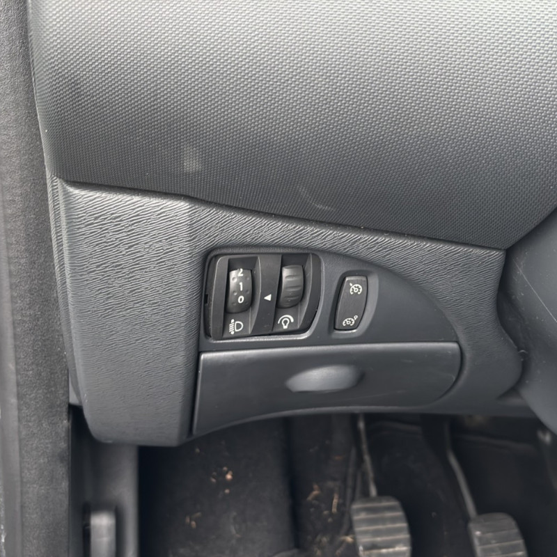 RENAULT TWINGO 2 PHASE 2 1.2i - 16V Photo n°19