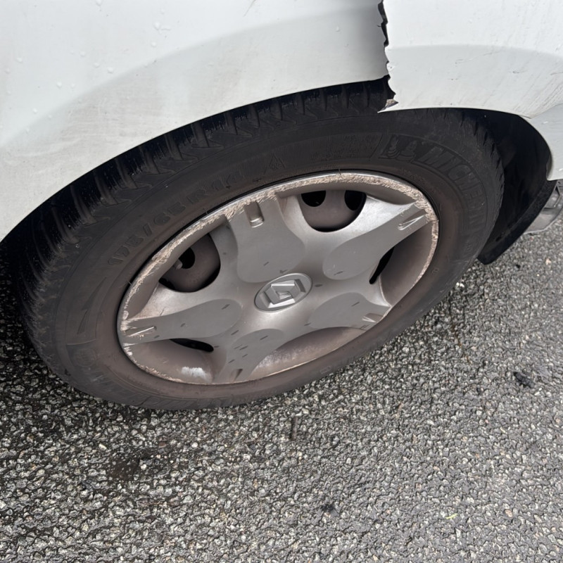 RENAULT TWINGO 2 PHASE 2 1.2i - 16V Photo n°22