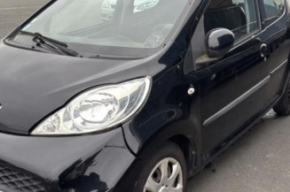 Vase de lave glace PEUGEOT 107 Photo n°1