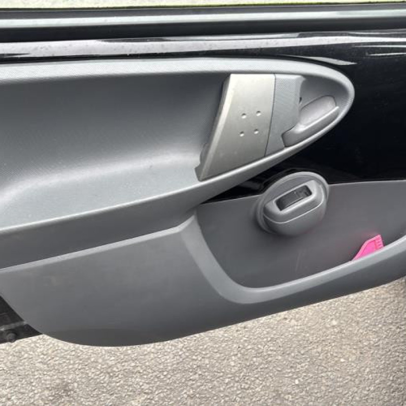 Vase de lave glace PEUGEOT 107 Photo n°9