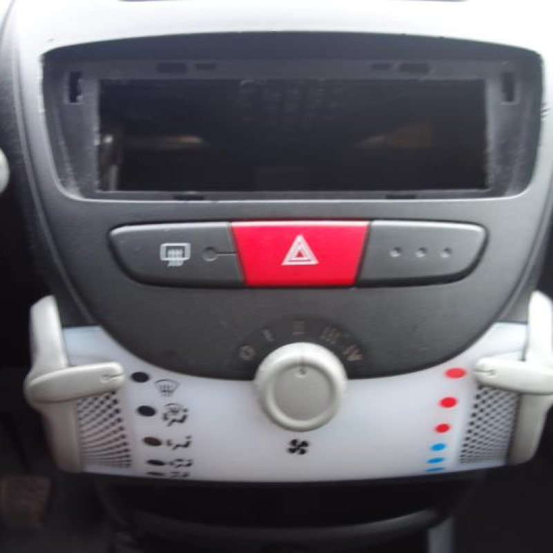 Reservoir essence CITROEN C1 1 Photo n°5