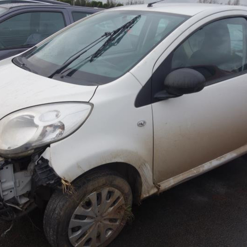 Reservoir essence CITROEN C1 1 Photo n°7