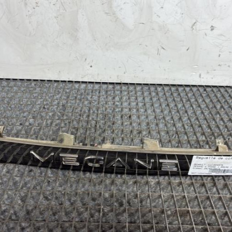 Baguette de coffre RENAULT MEGANE 4 Photo n°1