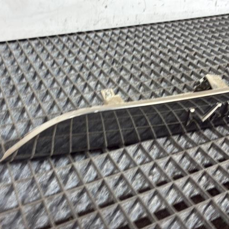 Baguette de coffre RENAULT MEGANE 4 Photo n°2